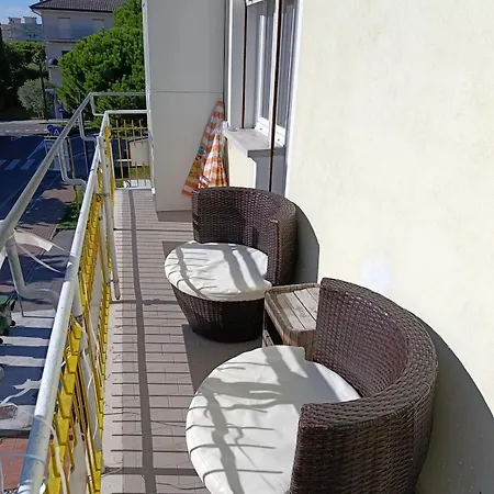 Con Balcone Vicino Mare E Parco